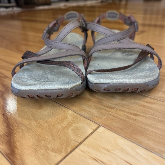Merrell Women's Brown Strappy Sandals - Picture 9 of 12